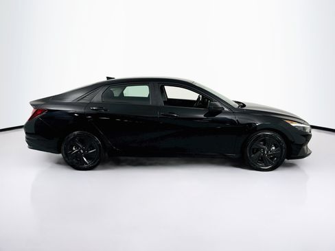 Used 2023 Hyundai Elantra SEL FWD image 4