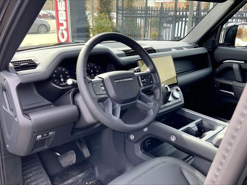 New 2026 Land Rover Defender 110 X-Dynamic SE image 8