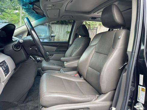 Used 2012 Honda Odyssey Touring image 18