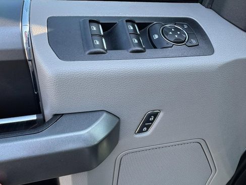 Used 2018 Ford F150 XLT w/ Equipment Group 302A Luxury image 16