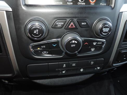 Used 2013 RAM 1500 Big Horn RWD image 24