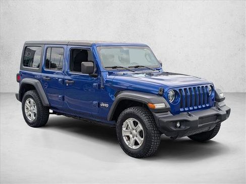 Used 2020 Jeep Wrangler Unlimited Sport S AWD/4WD image 3