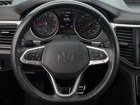 Used 2021 Volkswagen Atlas SE w/ Panoramic Sunroof Package AWD/4WD image 16