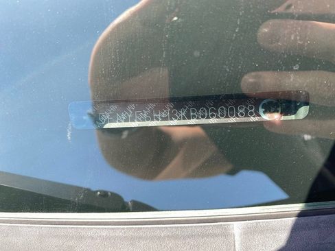 Used 2019 Honda Pilot Touring image 11