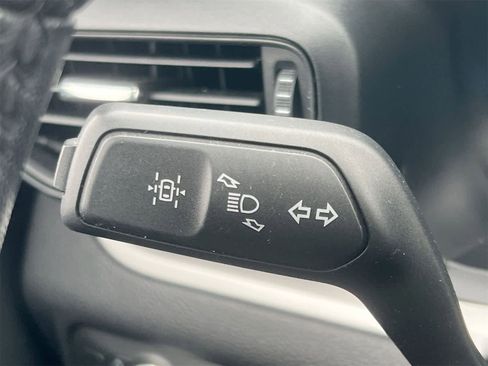 Used 2020 Ford Explorer XLT w/ Comfort Package image 26