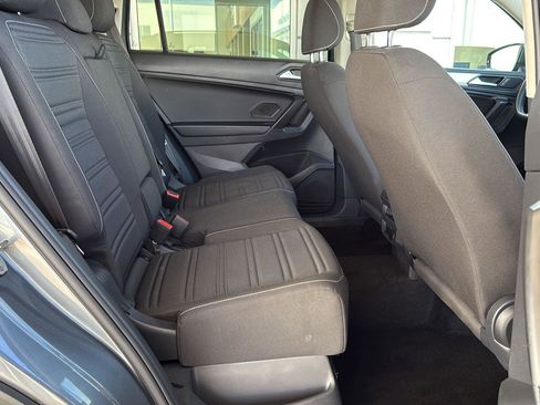 Used 2022 Volkswagen Tiguan S image 41