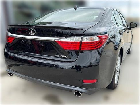 Used 2013 Lexus ES 350 w/ Luxury Pkg FWD image 6