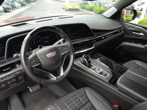 Used 2024 Cadillac Escalade V w/ LPO, ONYX Package AWD/4WD image 26