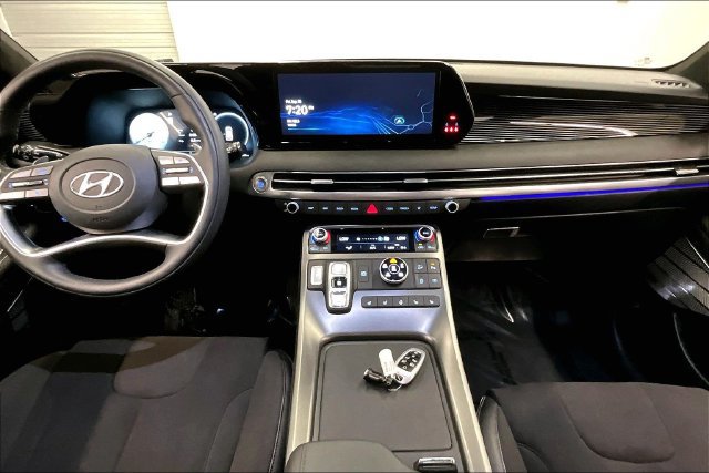 Used 2025 Hyundai Palisade Calligraphy AWD/4WD image 18