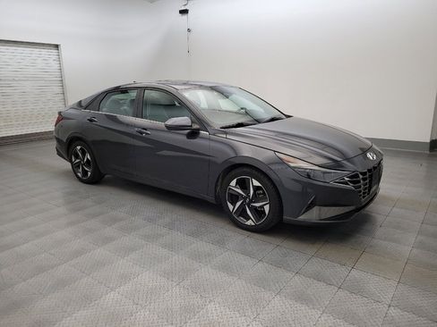Used 2021 Hyundai Elantra Limited w/ Cargo Package FWD image 11