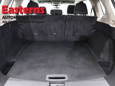 Used 2023 Nissan Rogue S AWD/4WD image 9