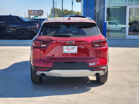 New 2025 Chevrolet Blazer LT w/ Convenience Package FWD image 8