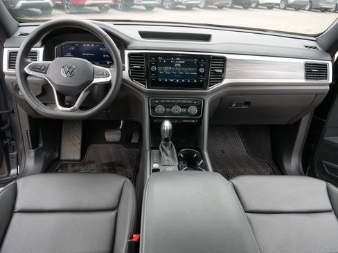 Certified 2023 Volkswagen Atlas Cross Sport SE w/ Panoramic Sunroof Package image 22