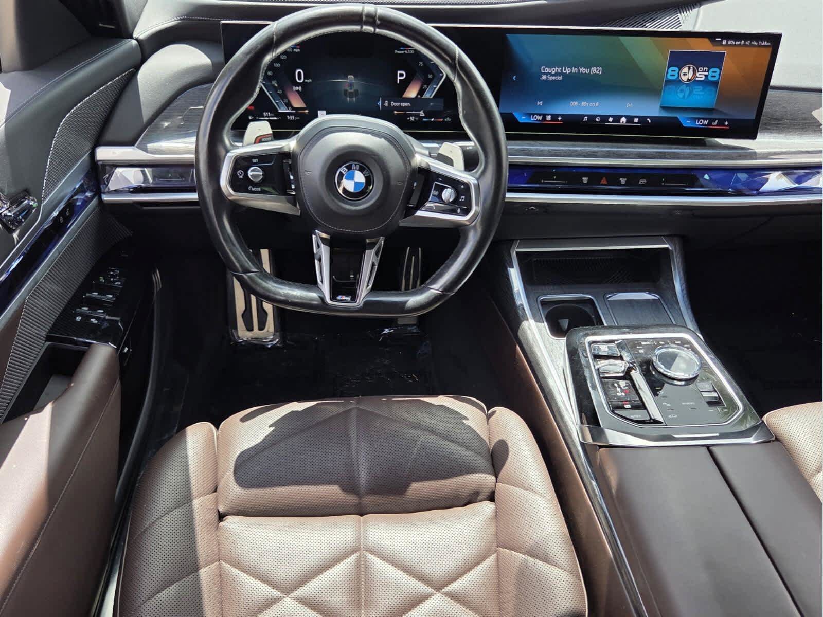Used 2023 BMW 740i w/ Parking Assistance Package RWD image 12
