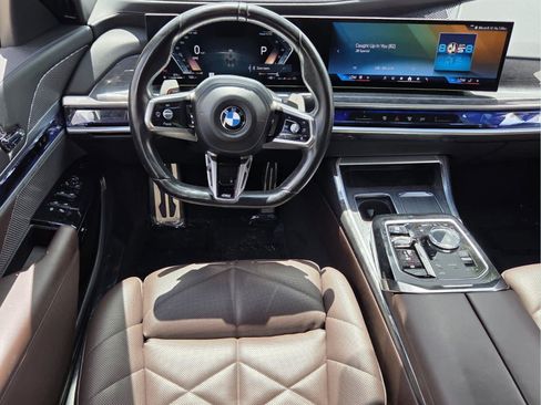 Used 2023 BMW 740i w/ Parking Assistance Package RWD image 12