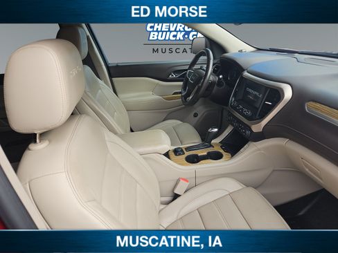 Used 2017 GMC Acadia Denali w/ Technology Package AWD/4WD image 16