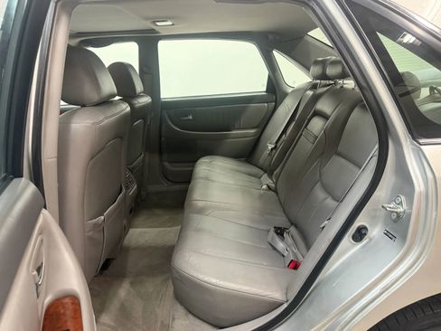 Used 2004 Toyota Avalon XLS image 18