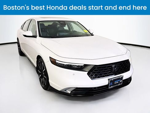 Used 2023 Honda Accord Touring image 1