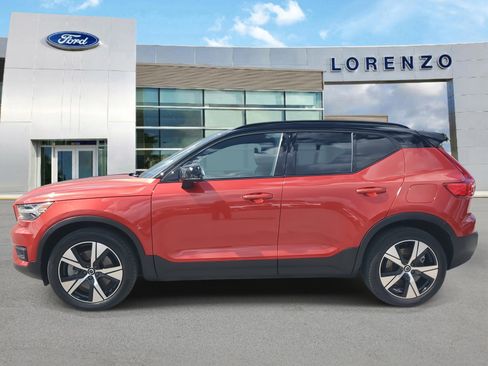 Used 2021 Volvo XC40 P8 Recharge w/ Advanced Package image 8