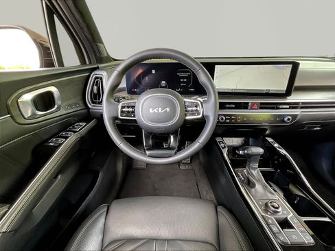 Used 2025 Kia Sorento SX Prestige AWD/4WD image 8