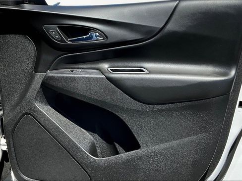 Used 2019 Chevrolet Equinox LT w/ Sun & Navigation Package FWD image 28