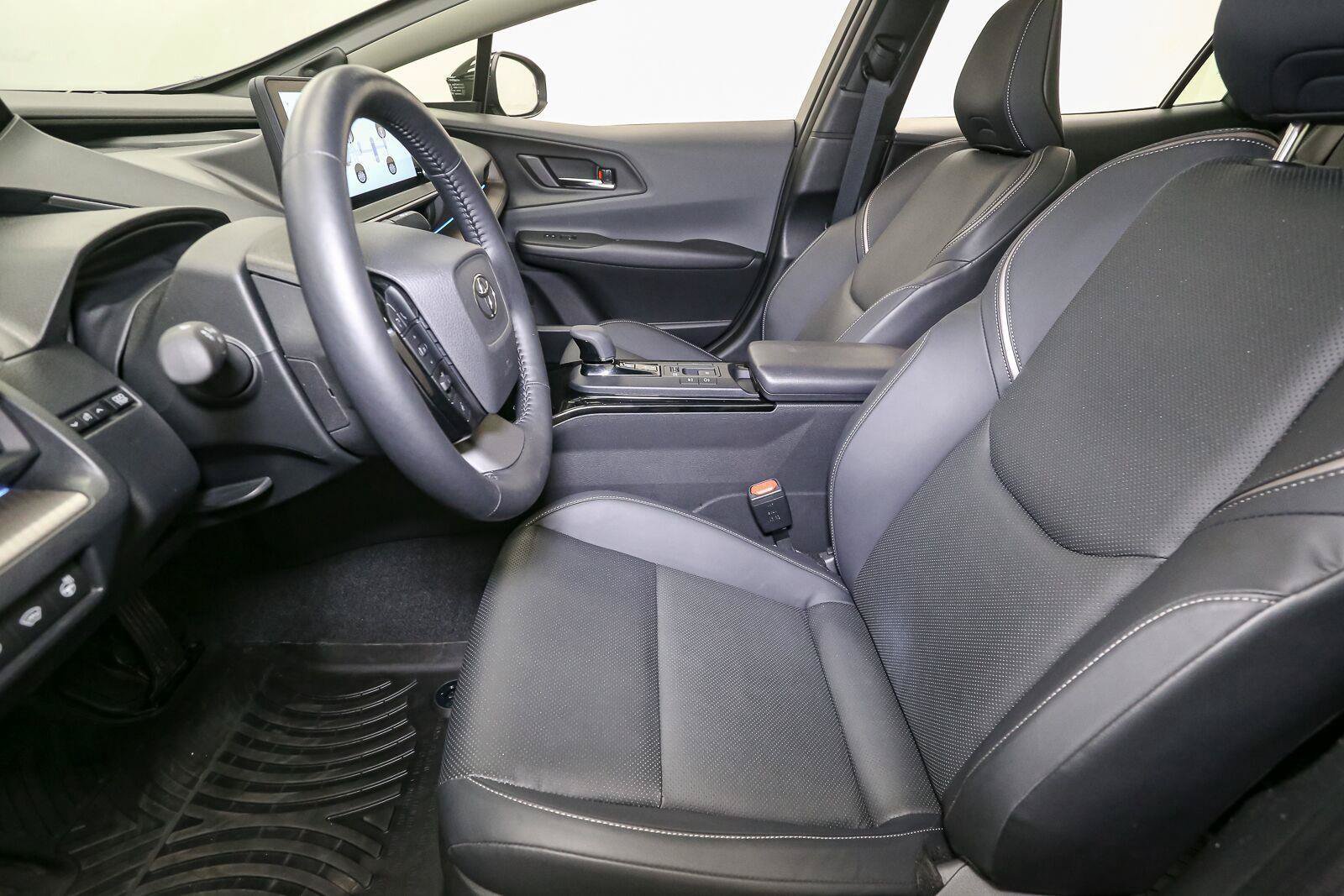 Used 2023 Toyota Prius Limited AWD/4WD image 41