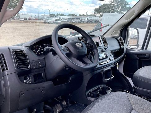 New 2024 RAM ProMaster 2500 w/ Convenience Group image 5
