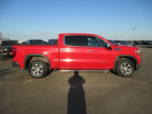 Certified 2021 GMC Sierra 1500 SLT image 4