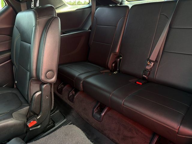 Used 2022 Chevrolet Traverse LT AWD/4WD image 16