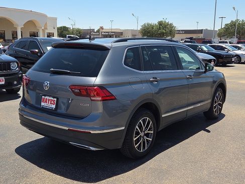 Used 2020 Volkswagen Tiguan SE AWD/4WD image 4