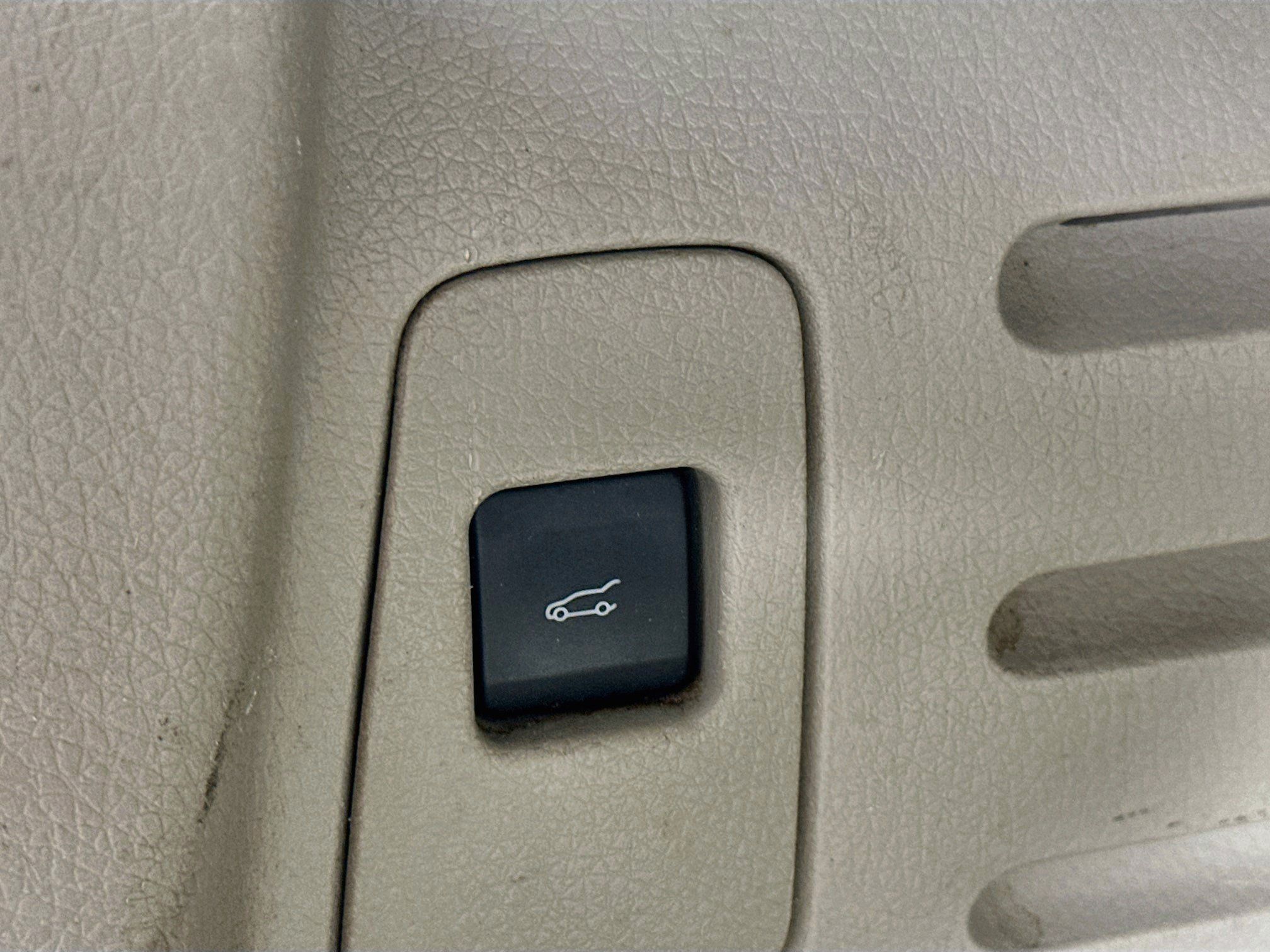 Used 2013 Lincoln MKX FWD image 27