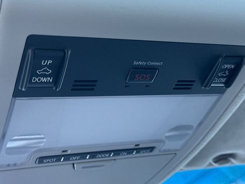 Used 2016 Lexus LS 460 AWD w/ Comfort Package image 22