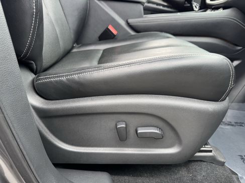 Certified 2017 Nissan Murano Platinum w/ Platinum Technology Package image 39