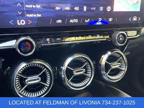 Used 2025 Chevrolet Blazer EV LT image 16