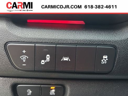Used 2022 Kia Niro EX Premium w/ Cold Weather Package FWD image 15