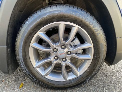 Certified 2022 GMC Terrain SLT w/ LPO, Floor Liner Package image 9