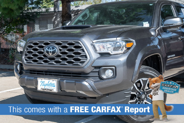 Used 2022 Toyota Tacoma TRD Sport AWD/4WD image 2