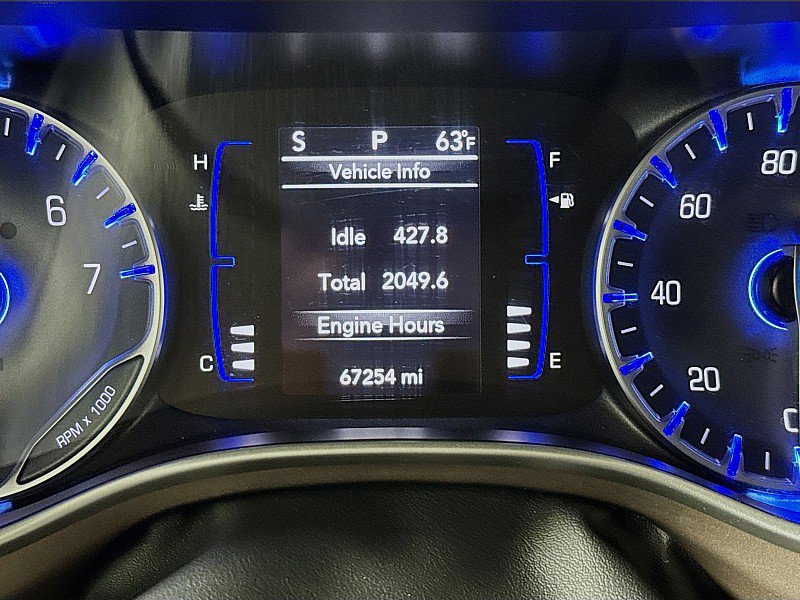 Used 2023 Chrysler Voyager LX FWD image 13
