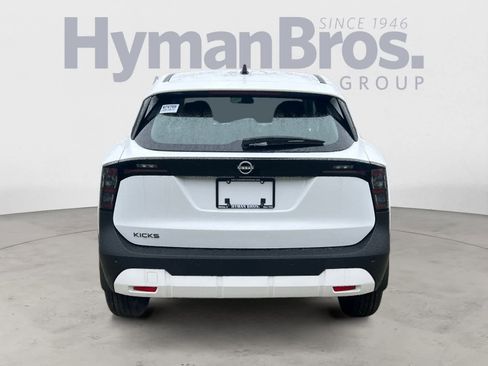 New 2026 Nissan Kicks S image 4