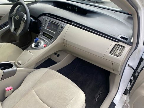 Used 2012 Toyota Prius Two image 21