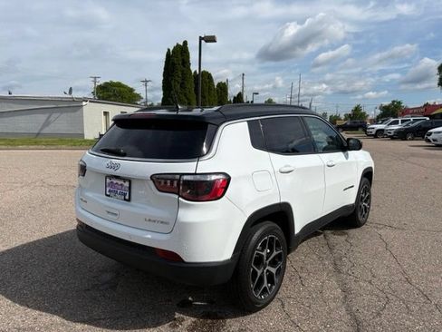 Used 2025 Jeep Compass Limited AWD/4WD image 5