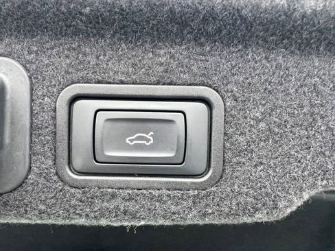 Used 2014 Audi A8 L TDI w/ Premium Package image 30