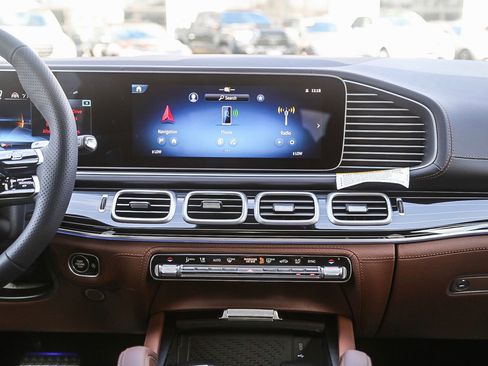 New 2024 Mercedes-Benz GLE 53 AMG 4MATIC Coupe w/ Driver Assistance Package image 10