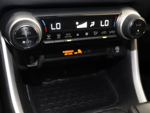 Used 2021 Toyota RAV4 XLE image 25