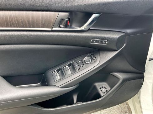 Used 2021 Honda Accord EX-L image 38