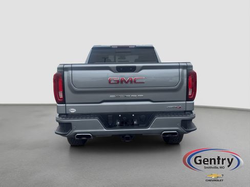 Used 2023 GMC Sierra 1500 AT4 w/ AT4 Preferred Package AWD/4WD image 5