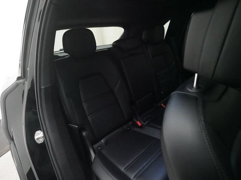 Certified 2022 Porsche Cayenne AWD/4WD image 29