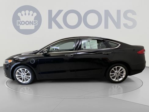 Used 2019 Ford Fusion Energi Titanium FWD image 5
