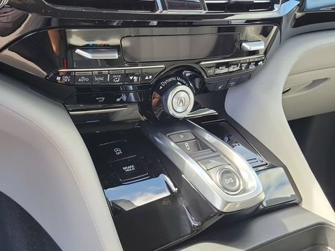 Used 2025 Acura MDX w/ Technology Package FWD image 28