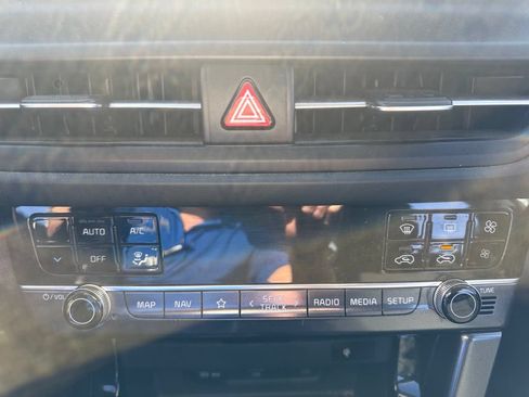 Certified 2024 Kia Seltos EX AWD/4WD image 22